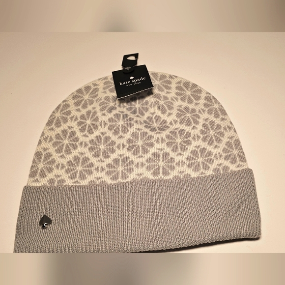 Kate Spade-Flower Cuff Beanie - Picture 1 of 2